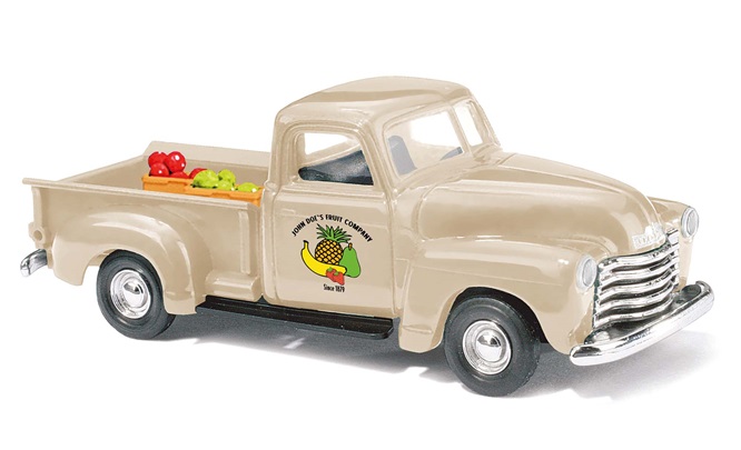 Busch 48245 - H0 - Chevrolet Pick-Up mit Obstladung Fruit Company Bj. 1950 - Neu